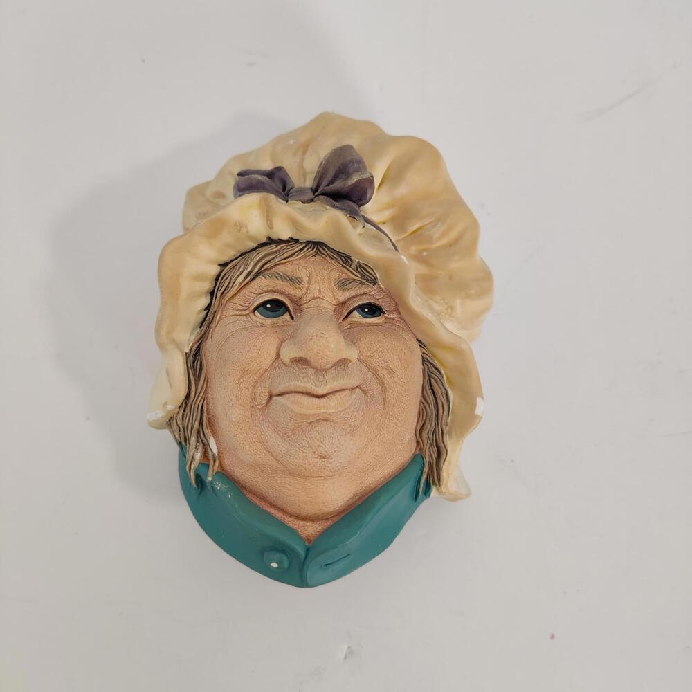 Vintage 1964 Bossons Sarah Gamp Painted Chalkware Pilgrim Women Head England